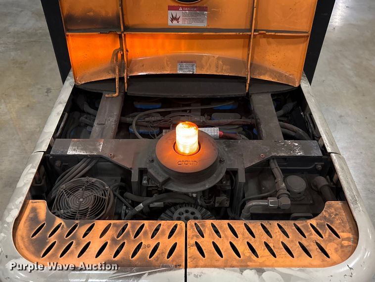 image for item EU4521 2018 Crown SP4050-30 order picker