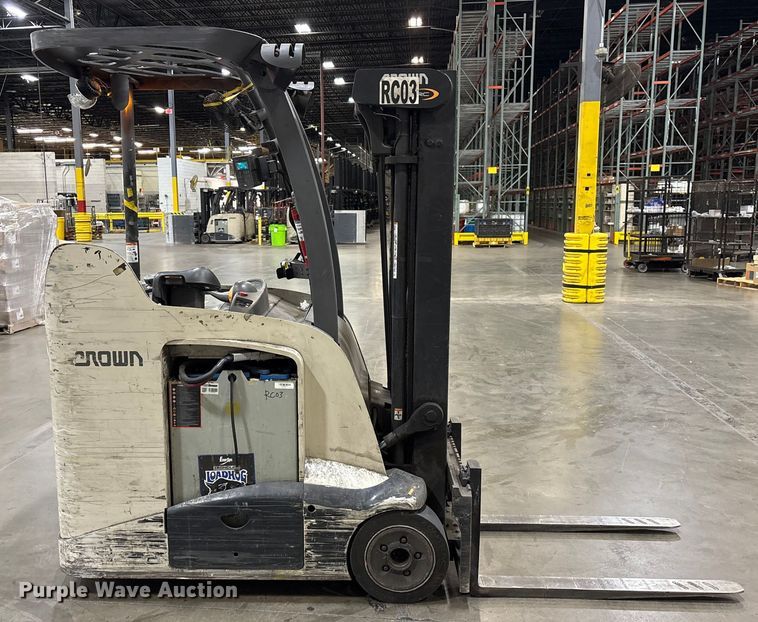 image for item EU4524 2017 Crown RC5545-40 order picker