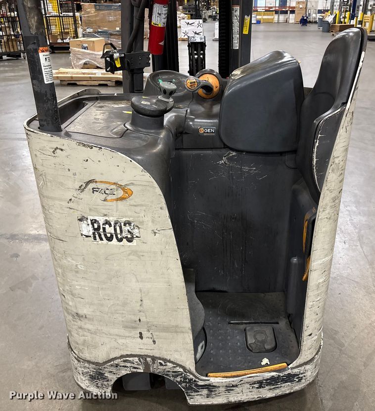 image for item EU4524 2017 Crown RC5545-40 order picker