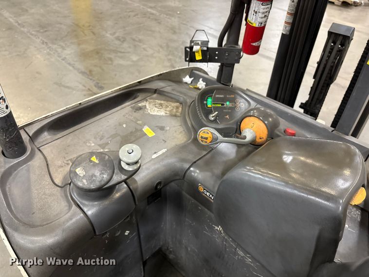 image for item EU4524 2017 Crown RC5545-40 order picker