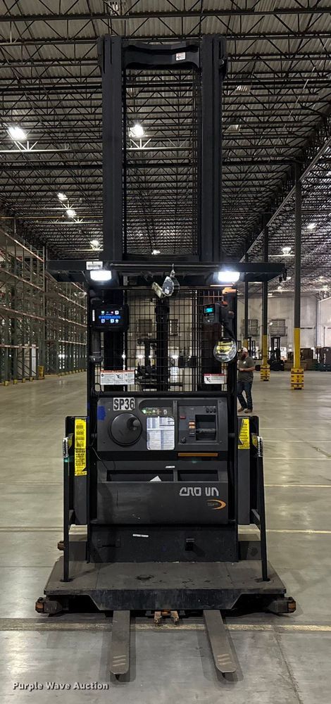 image for item EU4526 2018 Crown SP4050-30 order picker