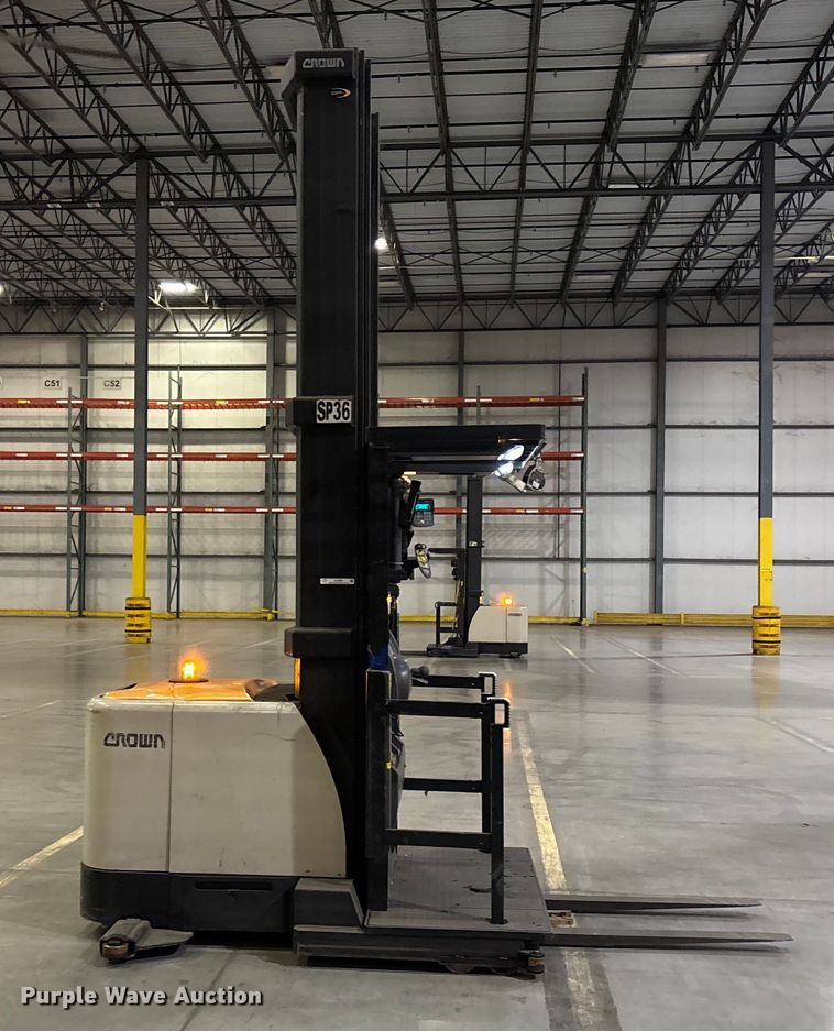 image for item EU4526 2018 Crown SP4050-30 order picker