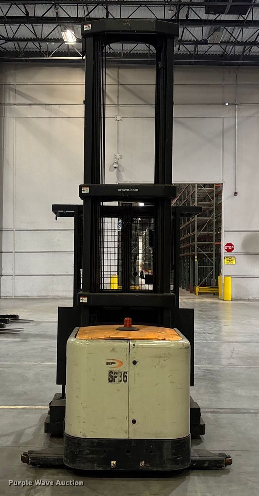 image for item EU4526 2018 Crown SP4050-30 order picker