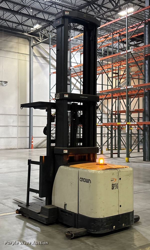 image for item EU4526 2018 Crown SP4050-30 order picker