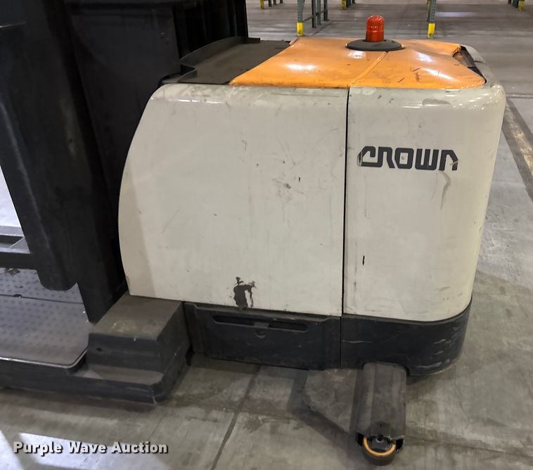 image for item EU4526 2018 Crown SP4050-30 order picker