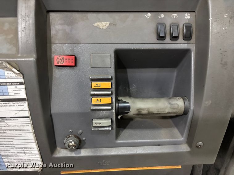 image for item EU4526 2018 Crown SP4050-30 order picker