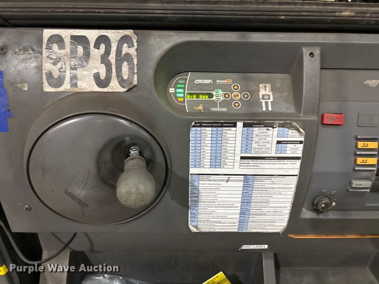 image for item EU4526 2018 Crown SP4050-30 order picker