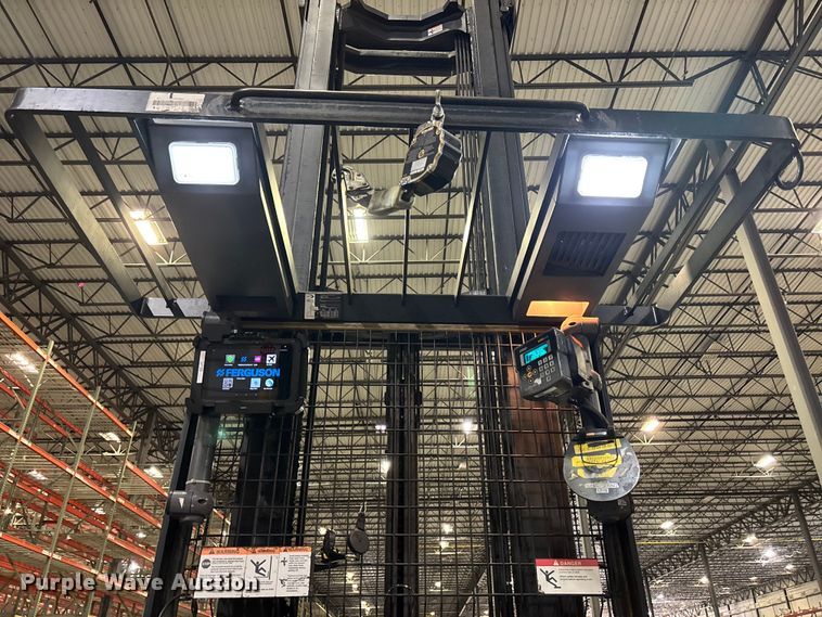 image for item EU4526 2018 Crown SP4050-30 order picker