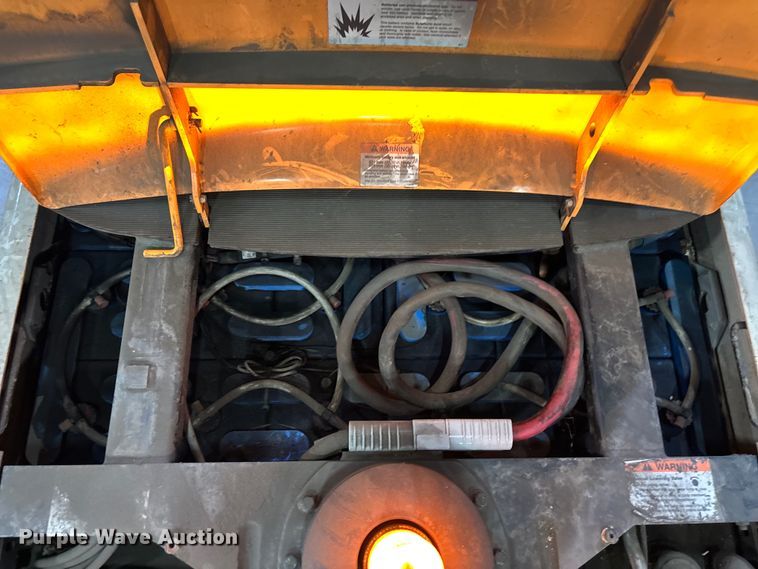 image for item EU4526 2018 Crown SP4050-30 order picker