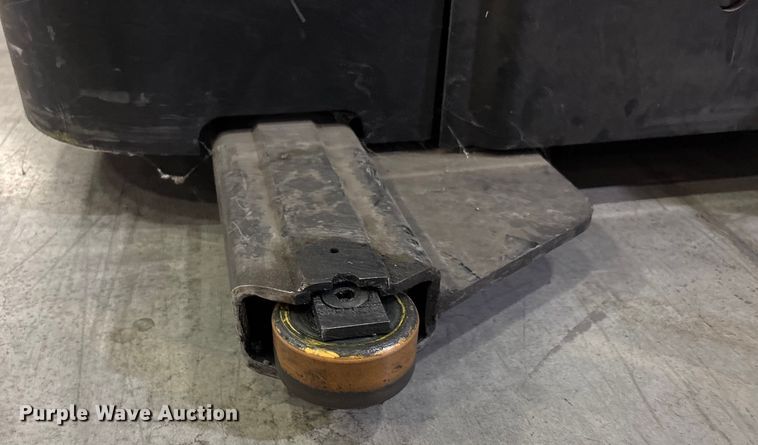 image for item EU4526 2018 Crown SP4050-30 order picker