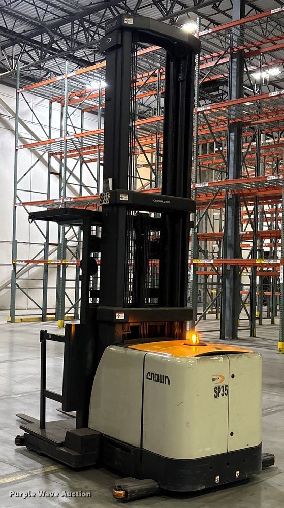 image for item EU4527 2018 Crown SP4050-30 order picker