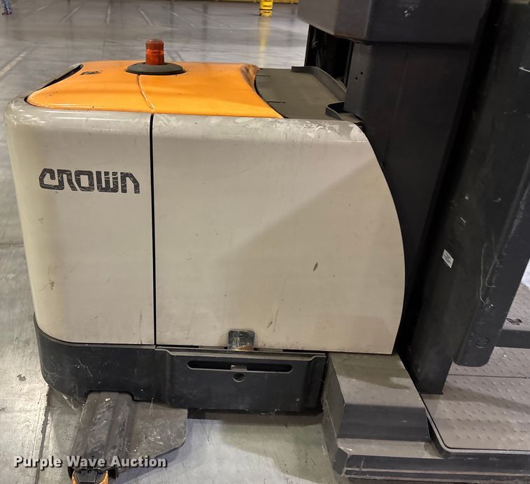 image for item EU4527 2018 Crown SP4050-30 order picker