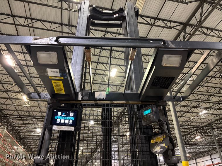 image for item EU4527 2018 Crown SP4050-30 order picker