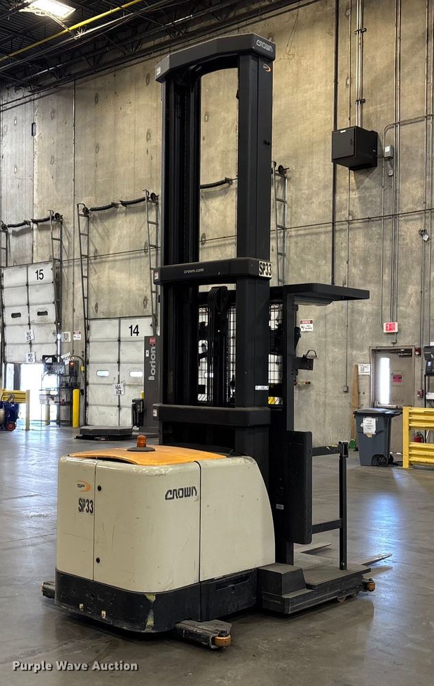 image for item EU4528 2018 Crown SP4050-30 order picker