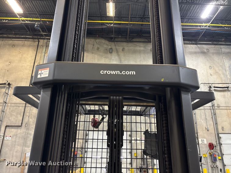 image for item EU4528 2018 Crown SP4050-30 order picker