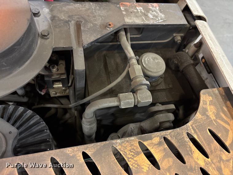 image for item EU4528 2018 Crown SP4050-30 order picker