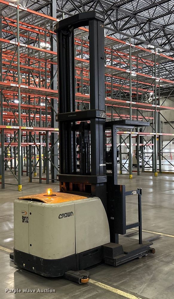 image for item EU4529 2018 Crown SP4050-30 order picker