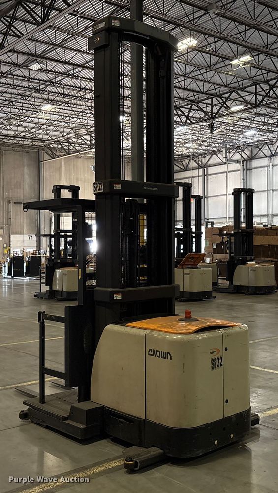 image for item EU4529 2018 Crown SP4050-30 order picker