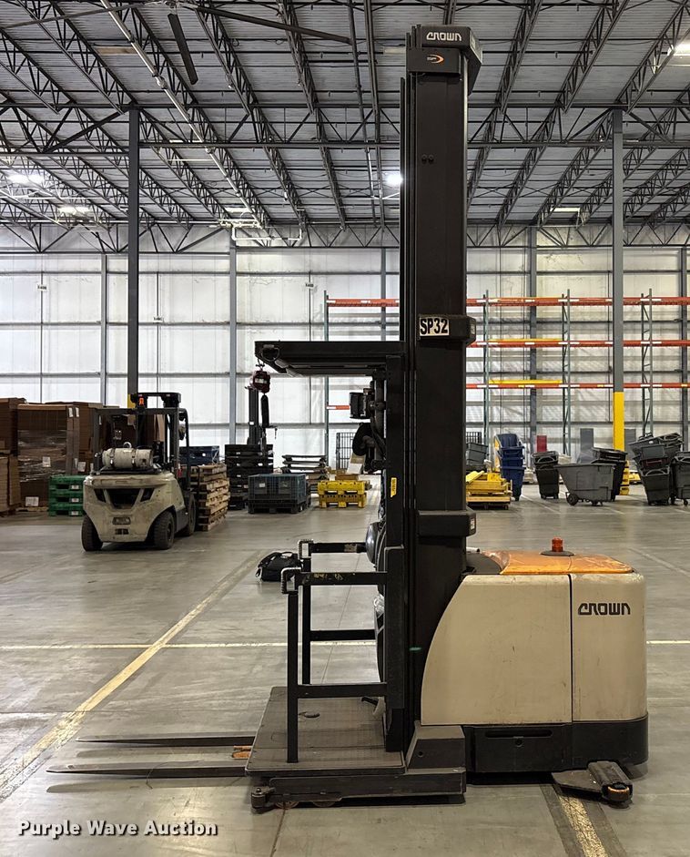 image for item EU4529 2018 Crown SP4050-30 order picker