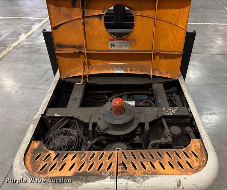 image for item EU4529 2018 Crown SP4050-30 order picker