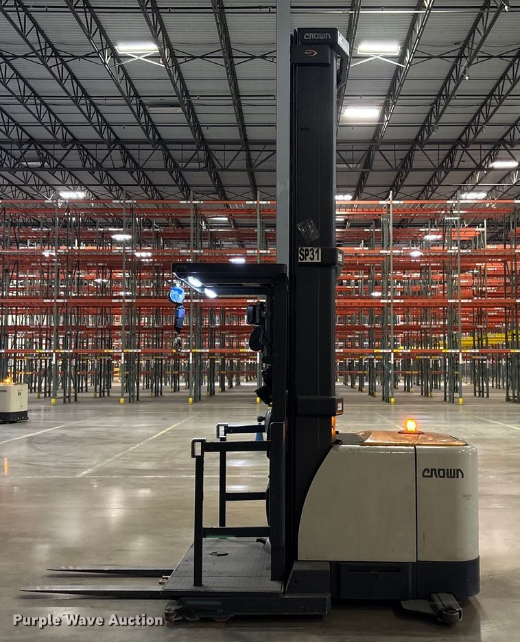 image for item EU4530 2018 Crown SP4050-30 order picker