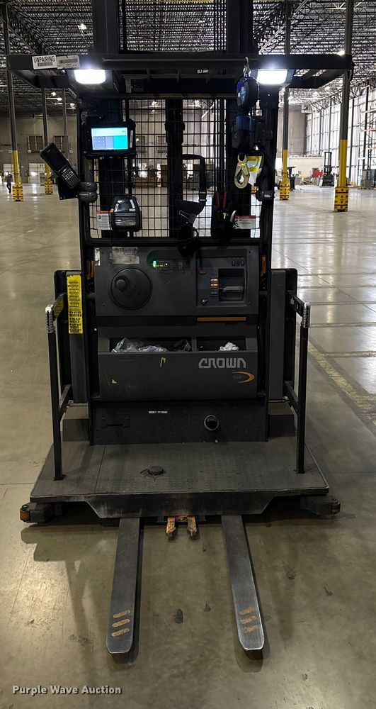 image for item EU4530 2018 Crown SP4050-30 order picker