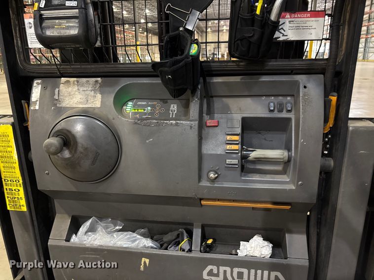 image for item EU4530 2018 Crown SP4050-30 order picker