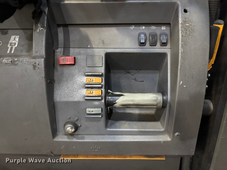 image for item EU4530 2018 Crown SP4050-30 order picker