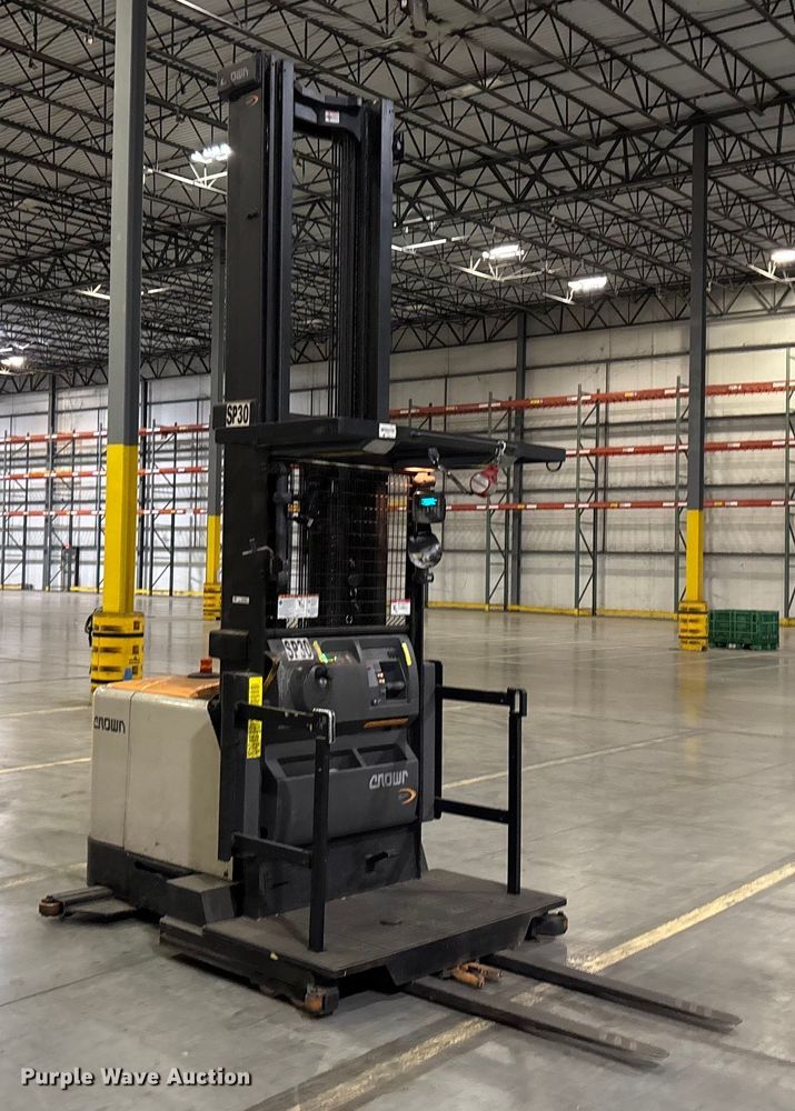 image for item EU4531 2018 Crown SP4050-30 order picker