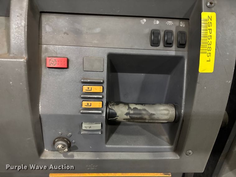 image for item EU4531 2018 Crown SP4050-30 order picker