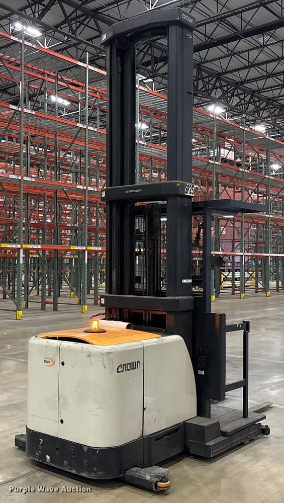 image for item EU4532 2018 Crown SP4050-30  order picker