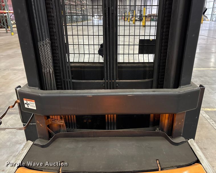 image for item EU4532 2018 Crown SP4050-30  order picker