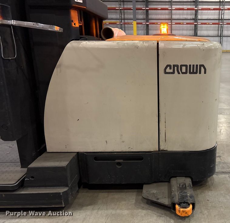 image for item EU4532 2018 Crown SP4050-30  order picker