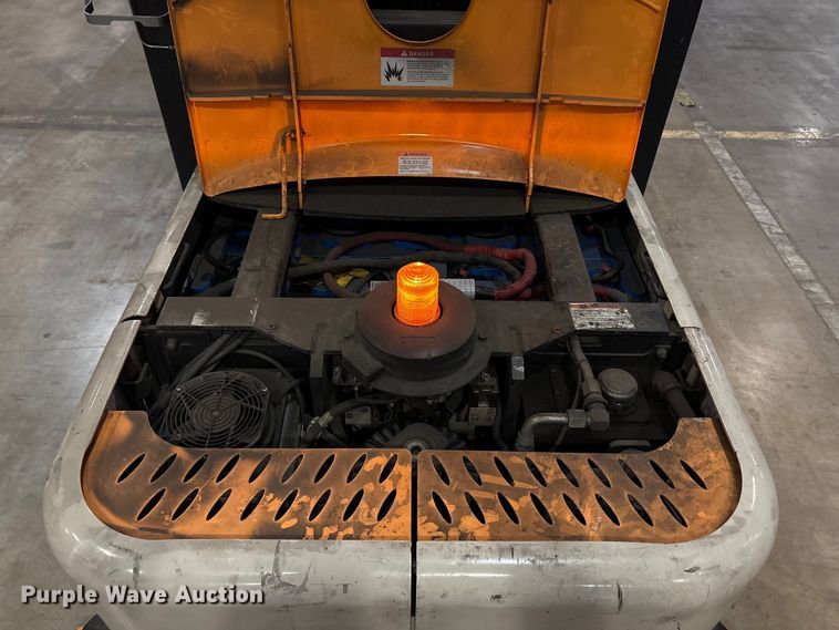 image for item EU4532 2018 Crown SP4050-30  order picker