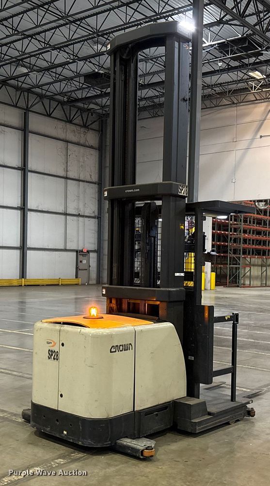 image for item EU4533 2018 Crown SP4050-30 order picker