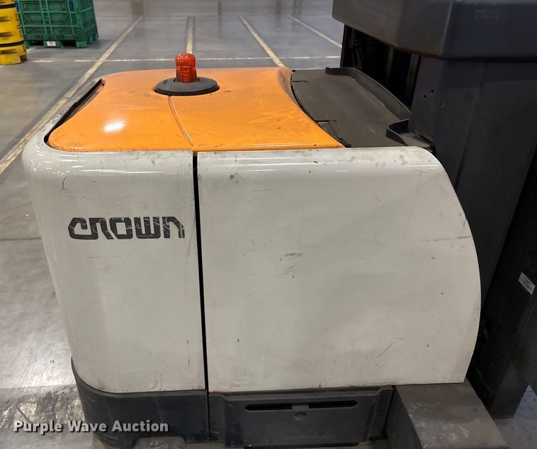 image for item EU4533 2018 Crown SP4050-30 order picker