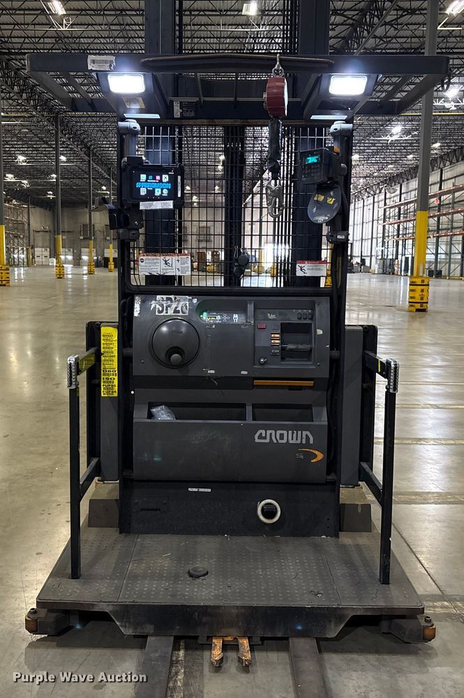 image for item EU4533 2018 Crown SP4050-30 order picker