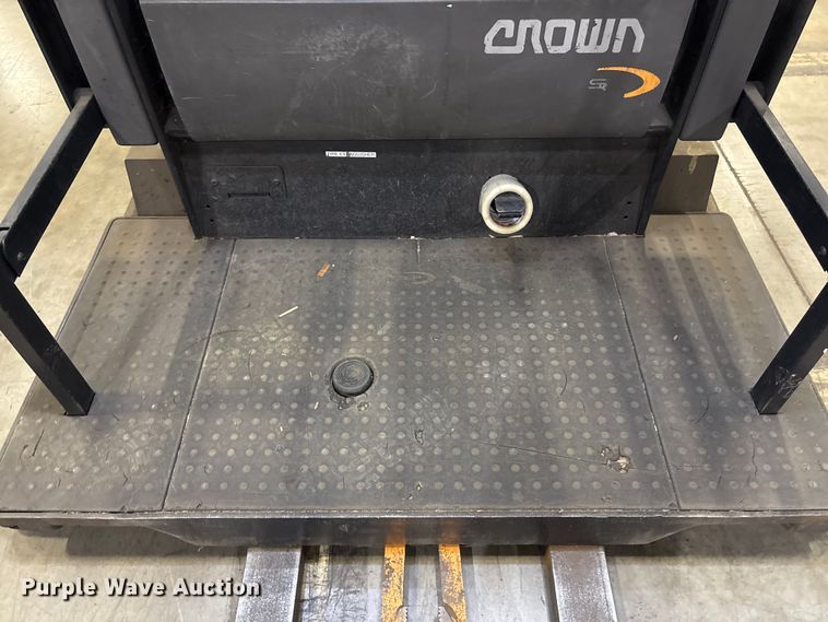 image for item EU4533 2018 Crown SP4050-30 order picker