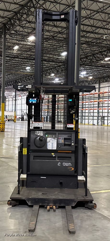 image for item EU4534 2018 Crown SP4050-30 order picker