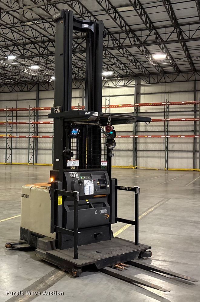 image for item EU4534 2018 Crown SP4050-30 order picker