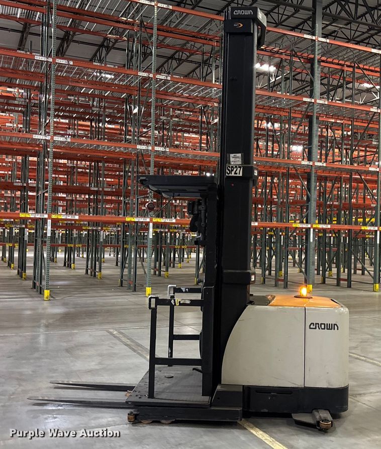 image for item EU4534 2018 Crown SP4050-30 order picker