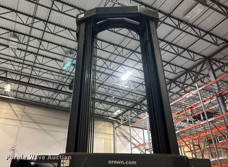 image for item EU4534 2018 Crown SP4050-30 order picker