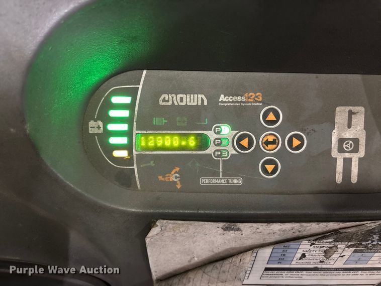 image for item EU4534 2018 Crown SP4050-30 order picker