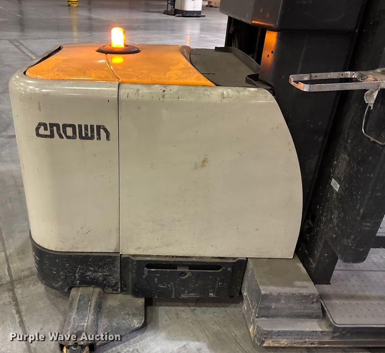 image for item EU4534 2018 Crown SP4050-30 order picker