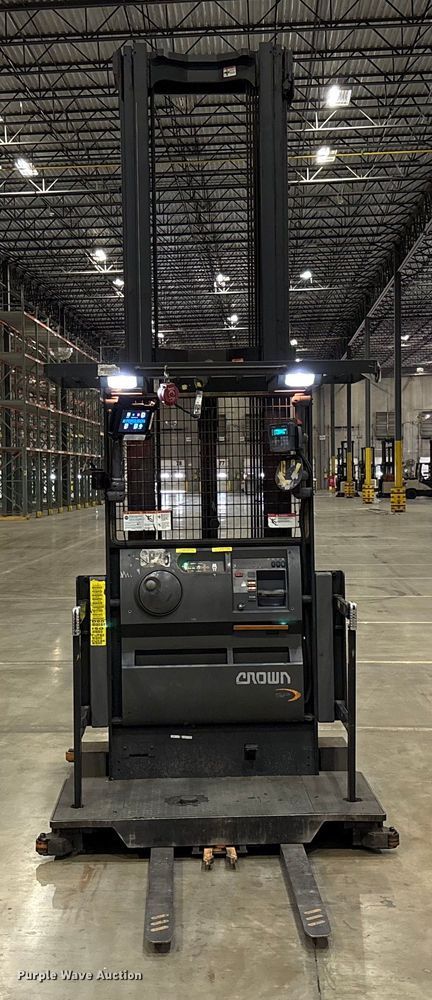 image for item EU4535 2018 Crown SP4050-30 order picker