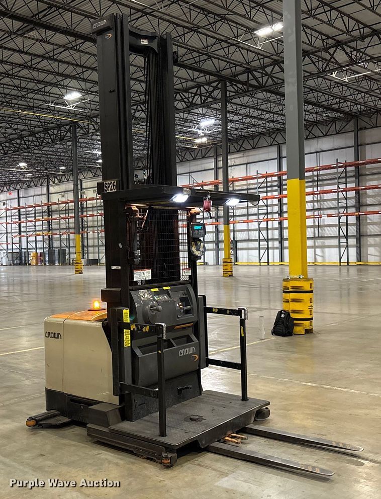 image for item EU4535 2018 Crown SP4050-30 order picker