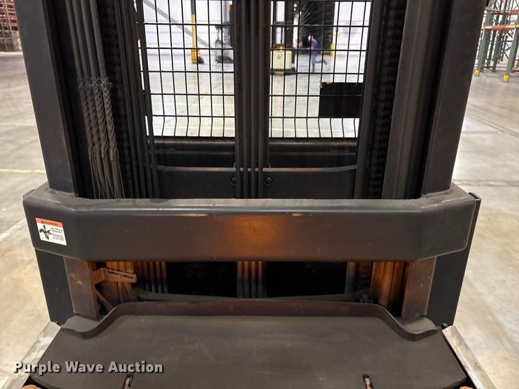 image for item EU4535 2018 Crown SP4050-30 order picker