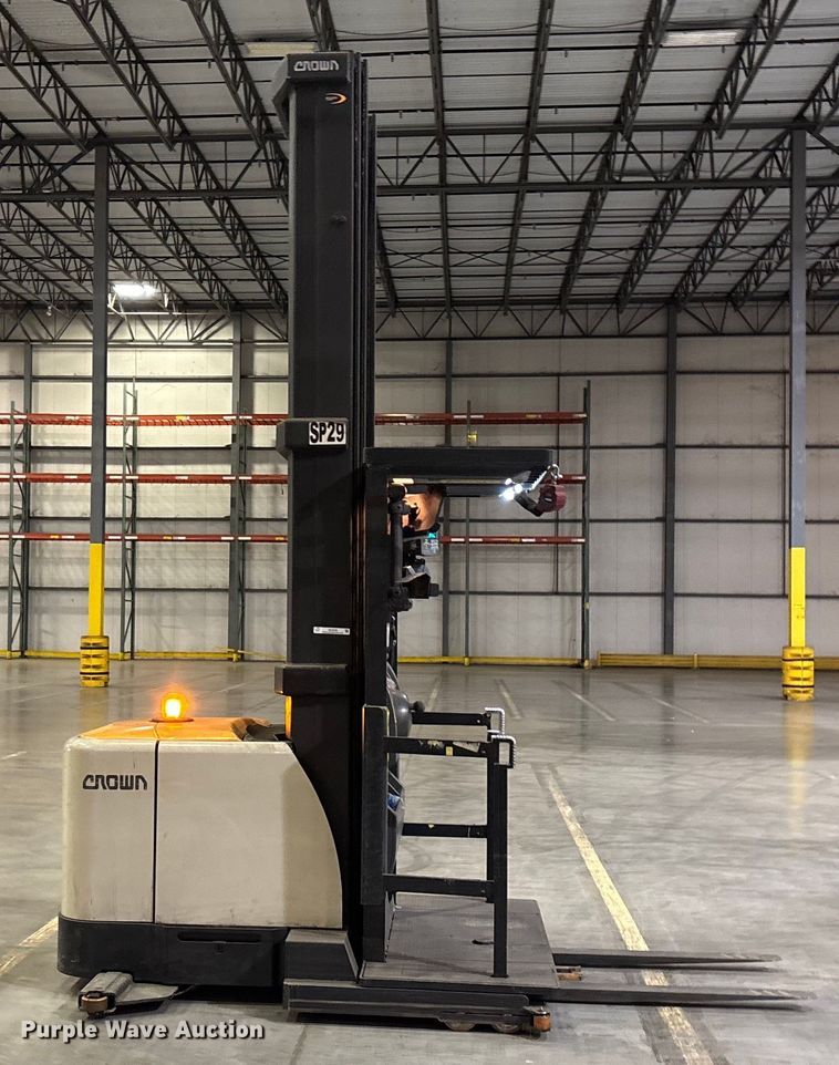 image for item EU4536 2018 Crown SP4050-30 order picker