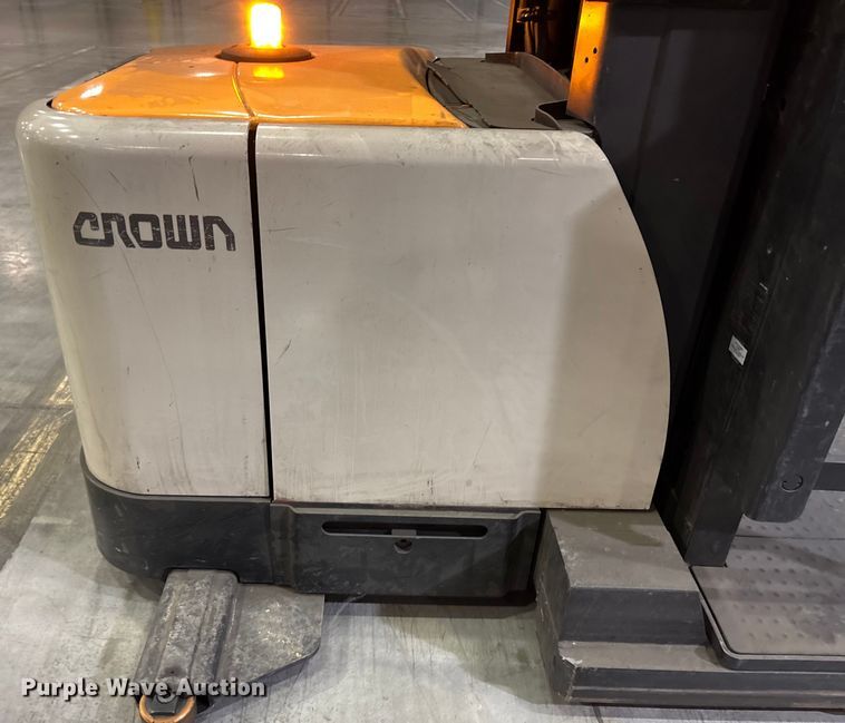 image for item EU4536 2018 Crown SP4050-30 order picker