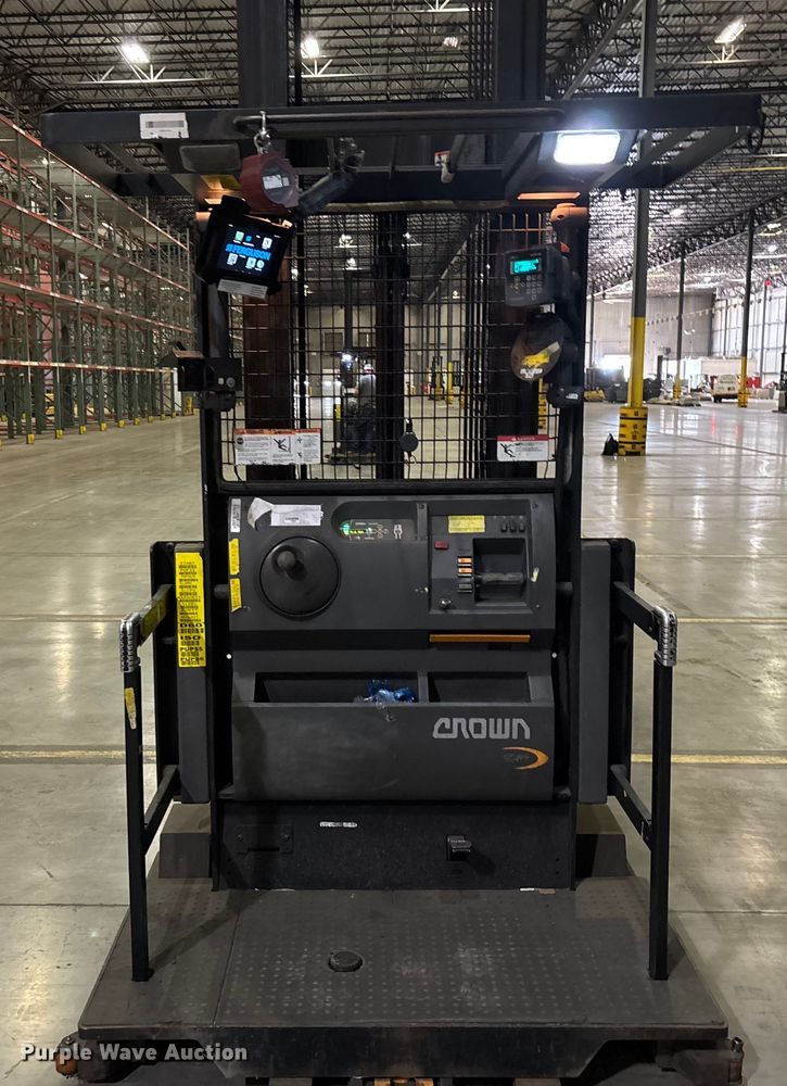 image for item EU4536 2018 Crown SP4050-30 order picker